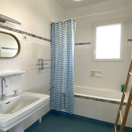 Holiday home Maison A 550m De La Avec Jardin, Balcon Et Wi-fi A - Fr-1-368-433 *